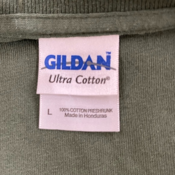 Hand embroidered Scarecrow and Crow T-shirt size Large unisex - Picture 3 of 3